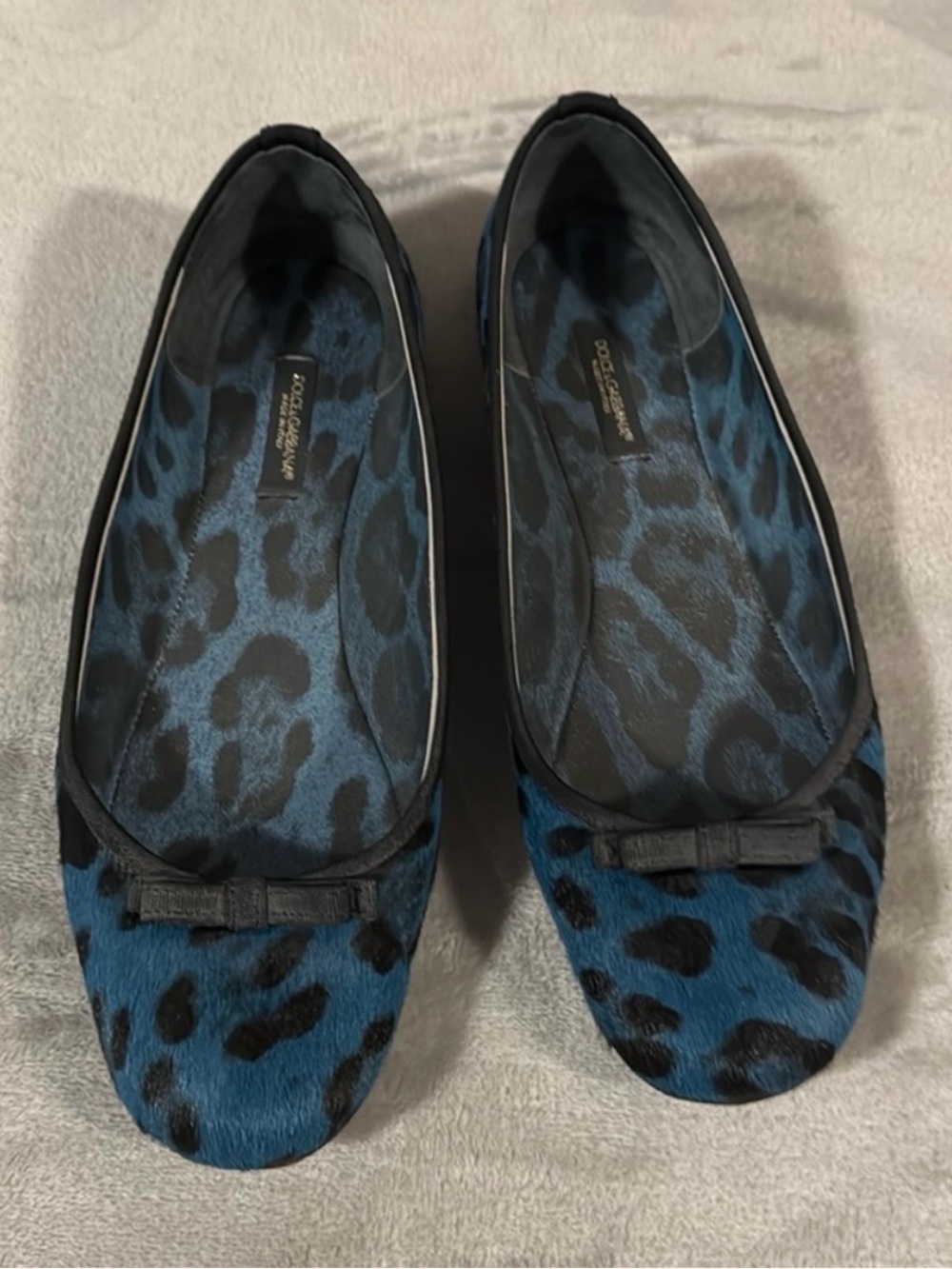 Authentic Dolce & Gabbana Blue and Black Leopard Print Pony Hair Ballet Flats